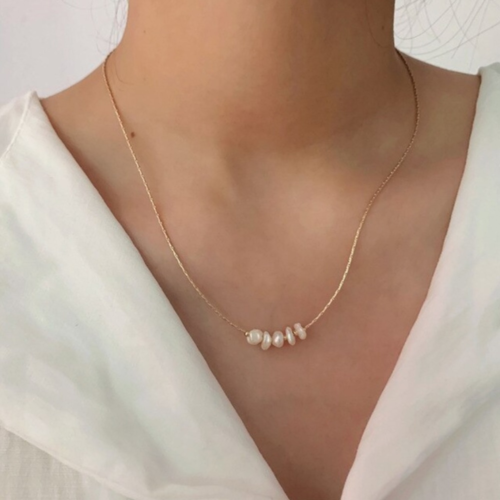 Minimalist Pearl Strand Necklace